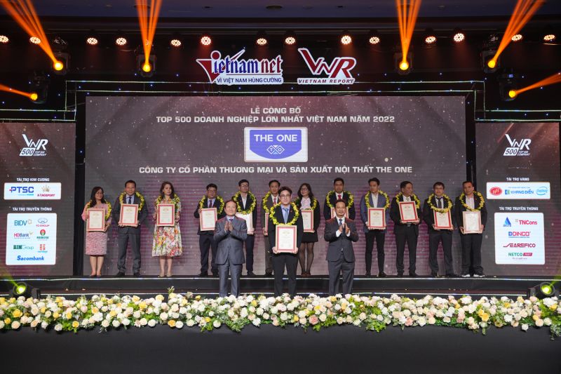 Nội thất The One tham dự lễ trao giải TOP 500 Doanh nghiệp lớn nhất Việt Nam